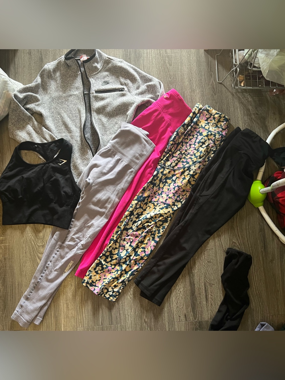 Work out clothing bundle womens size small gymshark, nike, spyder, and more bun